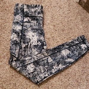 Lululemon SPEED UP TIGHT *FULL-ON LUXTREME 28"